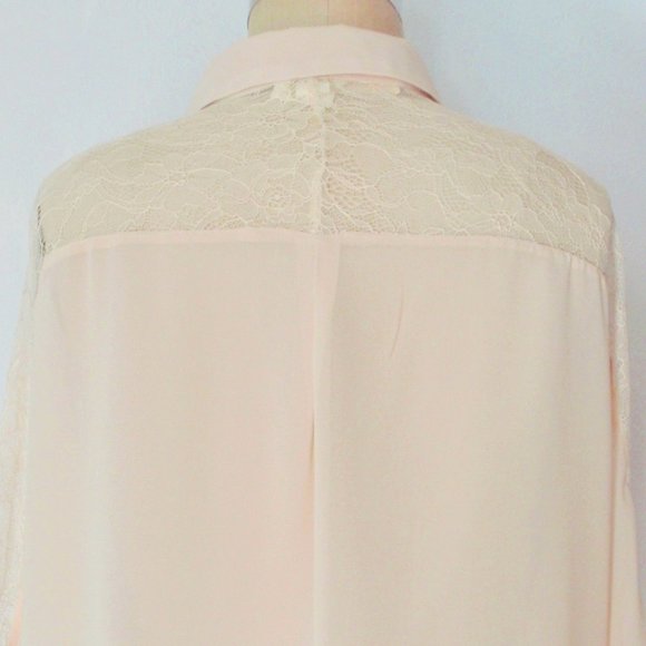 FOREVER 21 NUDE BLUSH SHEER LACE BUTTON DOWN BLOUSE L NWT - Picture 7 of 9